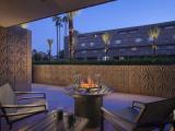 Двухместный номер Firepit Valley Wing с видом на бассейн
