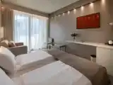 Полулюкс с балконом и с видом на озеро