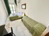 Трёхместный номер Стандарт с балконом