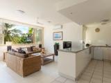 Апартаменты с 3 комнатами с балконом