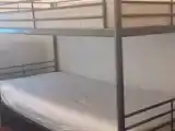 Кровать в общем номере