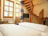 Четырёхместный семейный номер Стандарт с 2 комнатами
