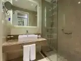 Двухместный номер Стандарт с частичным видом на море