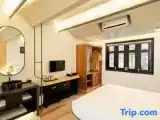 Номер Deluxe с видом на бассейн