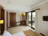 Двухместный номер Стандарт Мансарда с балконом