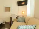 Трёхместный номер Комфорт с частичным видом на море