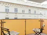 Четырёхместные апартаменты c 1 комнатой с балконом
