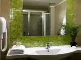 Семейный номер Стандарт с балконом и с частичным видом на море