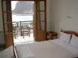 Трёхместный номер Стандарт с балконом