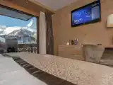 Двухместный номер Deluxe с балконом и с видом на горы