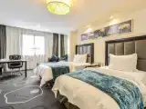 Трёхместный номер Luxury с видом на город
