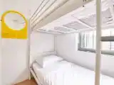 Кровать в общем номере (женский номер)