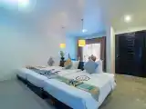 Трёхместный номер Стандарт с видом на бассейн