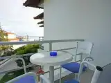 Трёхместный номер Стандарт с частичным видом на море