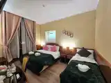 Трёхместный номер Deluxe с видом на город