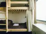 Кровать в общем номере (женский номер)