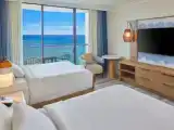 Четырёхместный номер для гостей с ограниченными возможностями Rainbow High Floor oceanfront