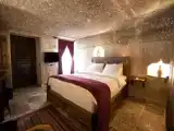 Двухместный номер Deluxe Cave с джакузи