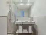 Двухместный номер Стандарт с балконом и с частичным видом на море