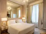 Двухместный номер Superior с частичным видом на море