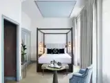 Полулюкс с балконом