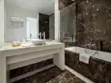 Трёхместный номер Deluxe