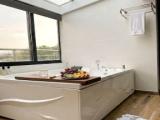 Двухместный люкс Luxury с балконом
