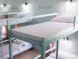 Кровать в общем номере (мужской номер)