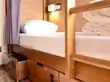 Кровать в общем номере (женский номер)
