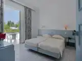 Двухместная студия с видом на сад