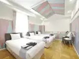 Трёхместный номер Deluxe с видом на город