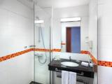 Двухместный полулюкс c 1 комнатой с видом на улицу