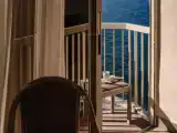 Двухместный номер Стандарт с частичным видом на море