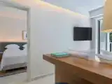 Семейный номер Стандарт с 2 комнатами с балконом и с видом на море