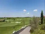 Люкс с балконом и с видом на поле для гольфа