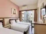 Трёхместный номер Стандарт с балконом