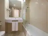 Номер с видом на бассейн