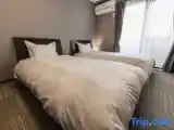 Трёхместный номер Стандарт с видом на улицу