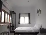 Кровать в общем номере