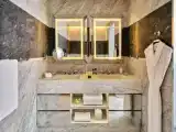 Двухместный номер Cool Corner с балконом