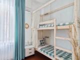 Кровать в общем номере (мужской номер)
