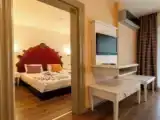 Люкс с балконом и с красивым видом из окна