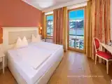 Двухместный номер Комфорт с балконом и с частичным видом на озеро