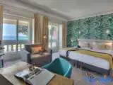 Трёхместный номер Deluxe с балконом и с видом на океан