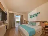 Двухместный номер с частичным видом на море