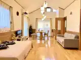 Семейный коттедж с балконом