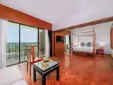 Люкс Deluxe с балконом