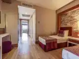 Номер Family с частичным видом на море