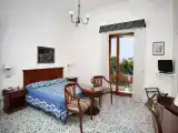 Двухместный номер Стандарт с балконом и с видом на море