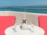 Двухместный номер Classic с частичным видом на море